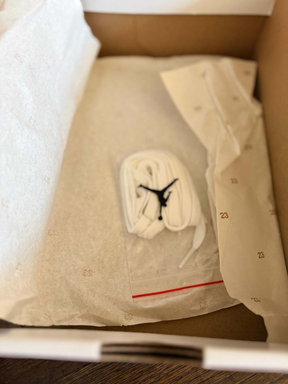 Air Jordan 1 Mid SE 'Lightbulb' (CW1140-100) WMS Size 8.5 Used 1x - Picture 8 of 9